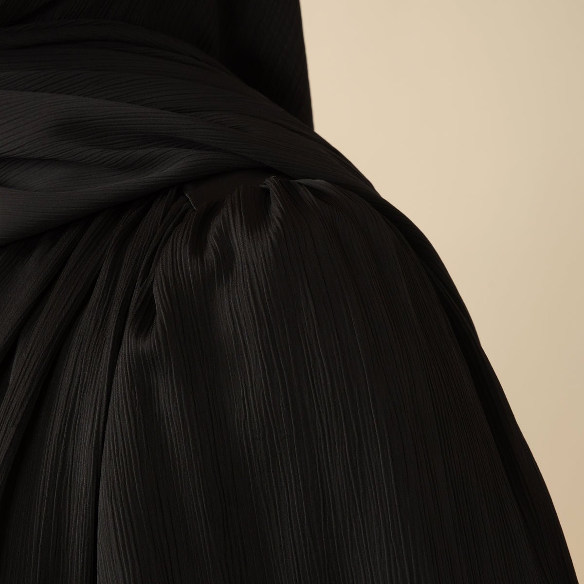 Archive Piece Crinkle Crepe Abaya 3-Piece Set - MP025 (Size M Only) - Mariam's Collection
