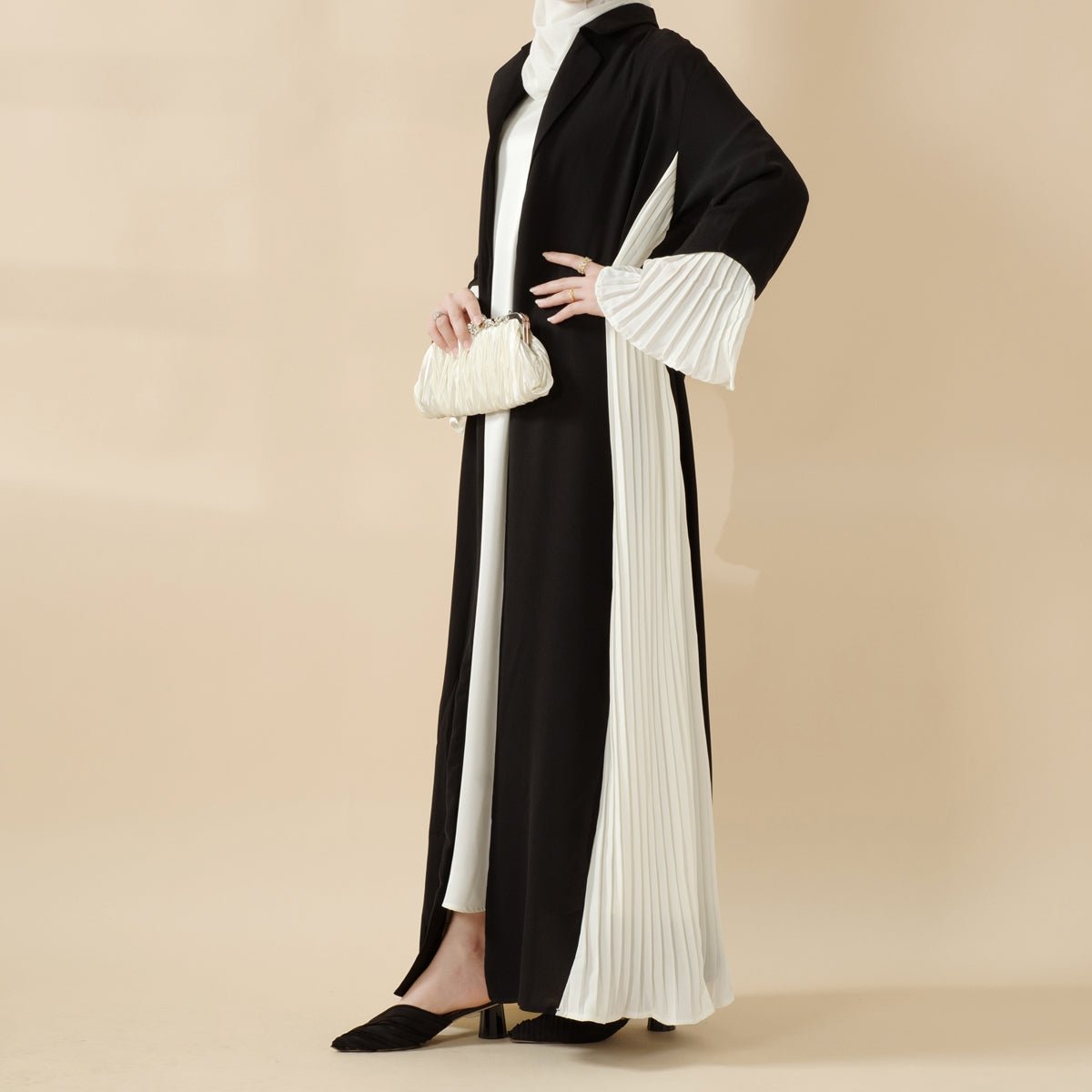 Black and White Contrast Color Accordion Pleat Panel Open Abaya (MOA125) - Mariam's Collection
