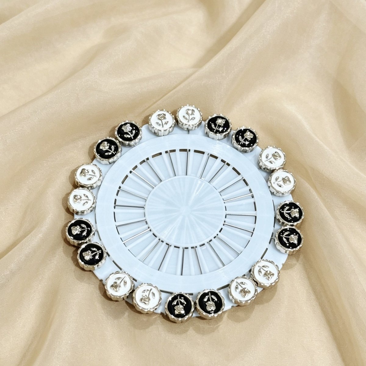Black & White Enamel Hijab Pins Set(MAC434) - Mariam's Collection