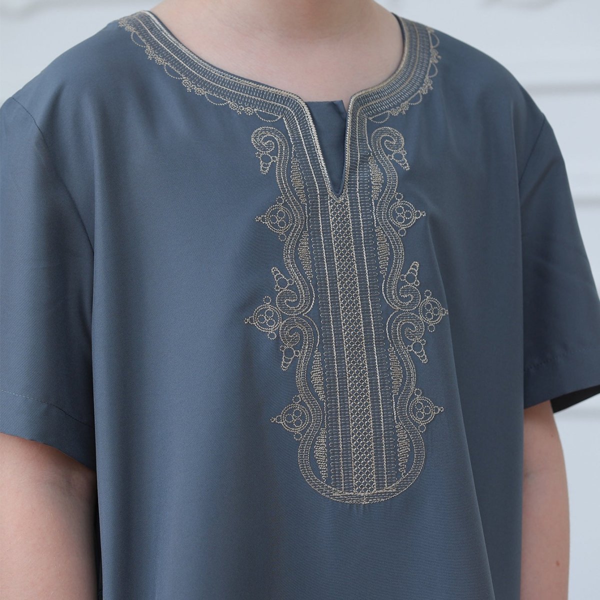 Boys' Embroidered Thobe with Side Pockets(MKB029) - Mariam's Collection