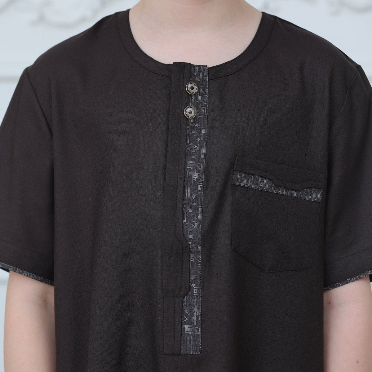 Boys' Embroidered Thobe with Zipper & Pockets(MKB028) - Mariam's Collection