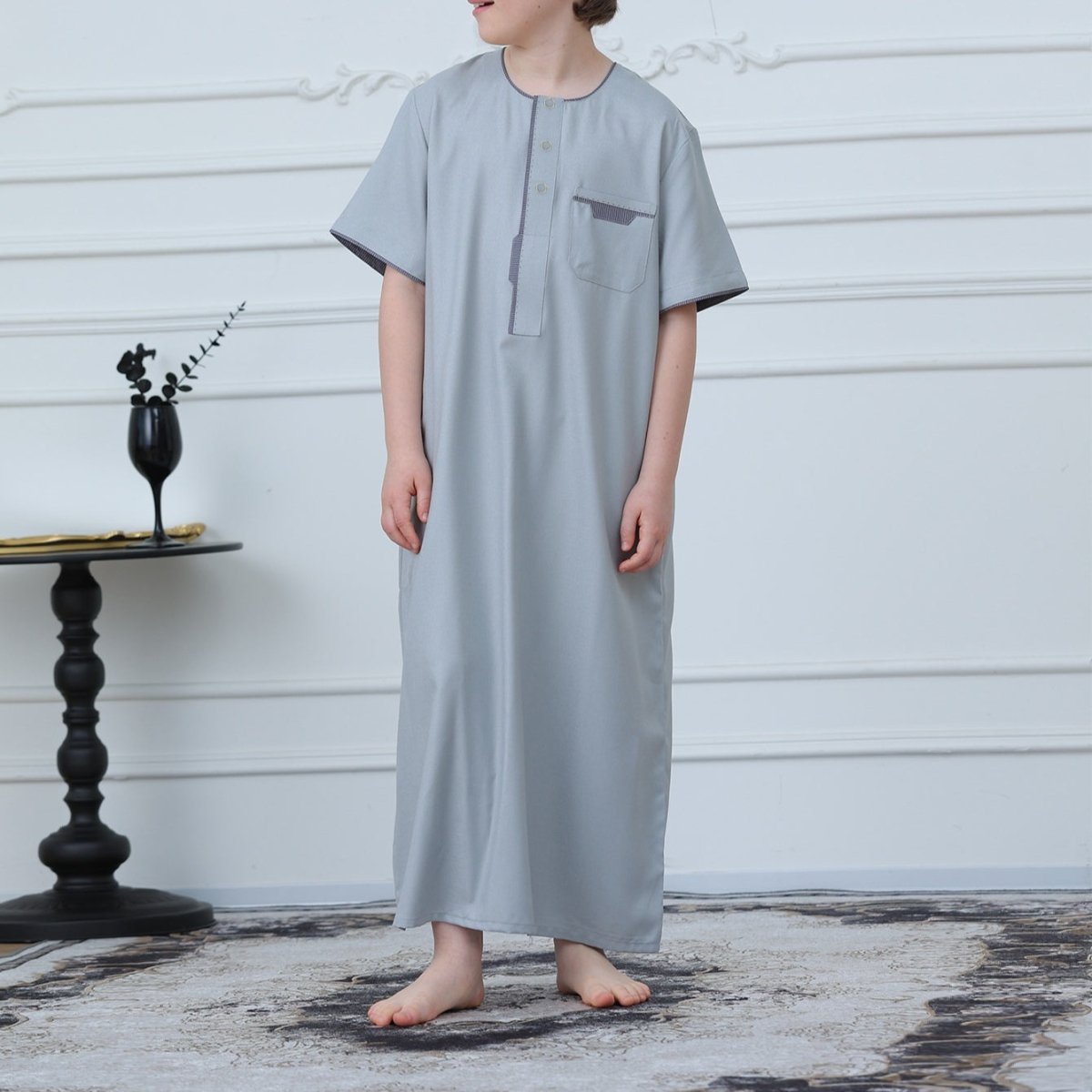 Boys' Thobe Contrast Stitching & Pockets – Kids' Thobe