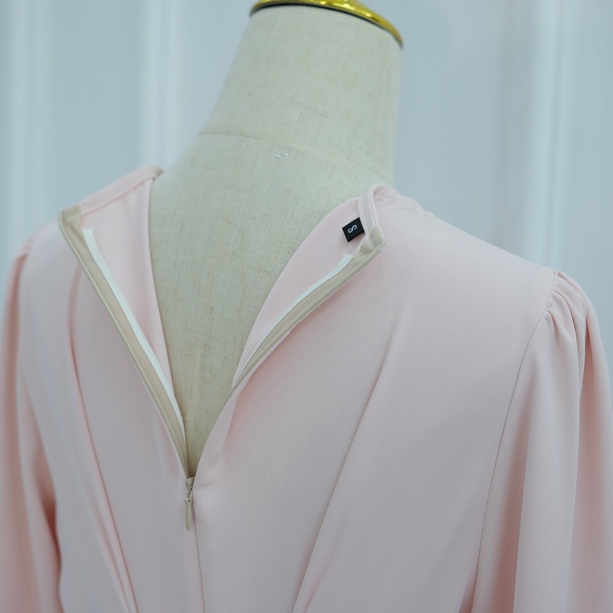 Structured bodice fit through chest and waist