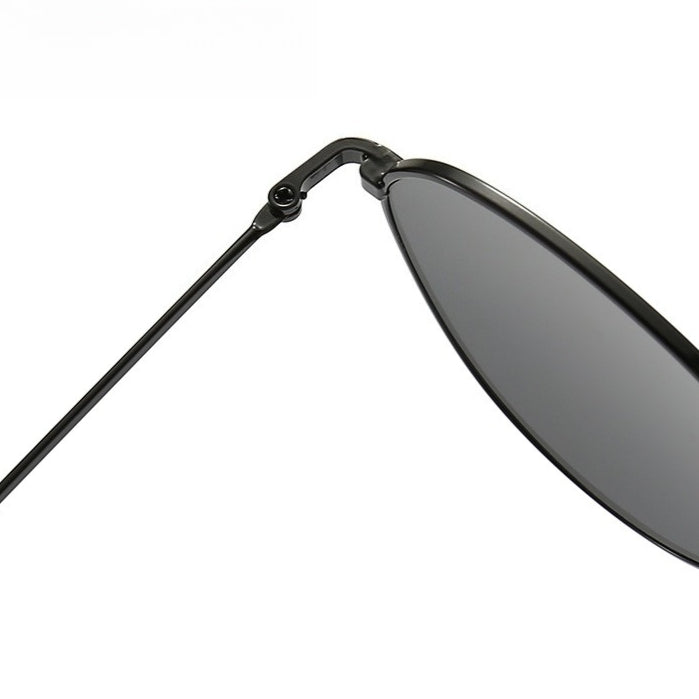 Elegant Retro Sunglasses for Women Classic with Gradient Lenses (MAC264)