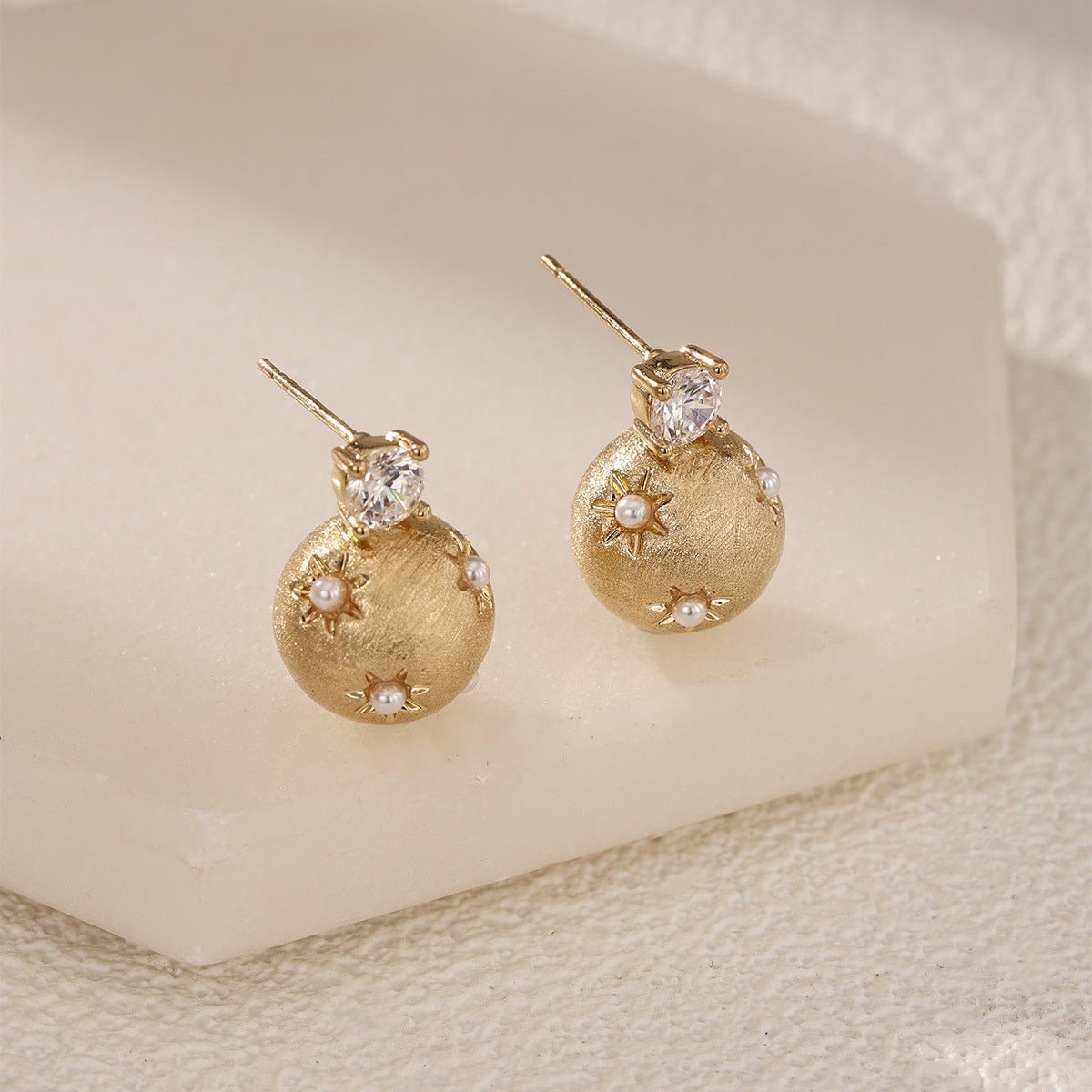 Elegant Brushed Heart Stud Earrings（MAC460） - Mariam's Collection
