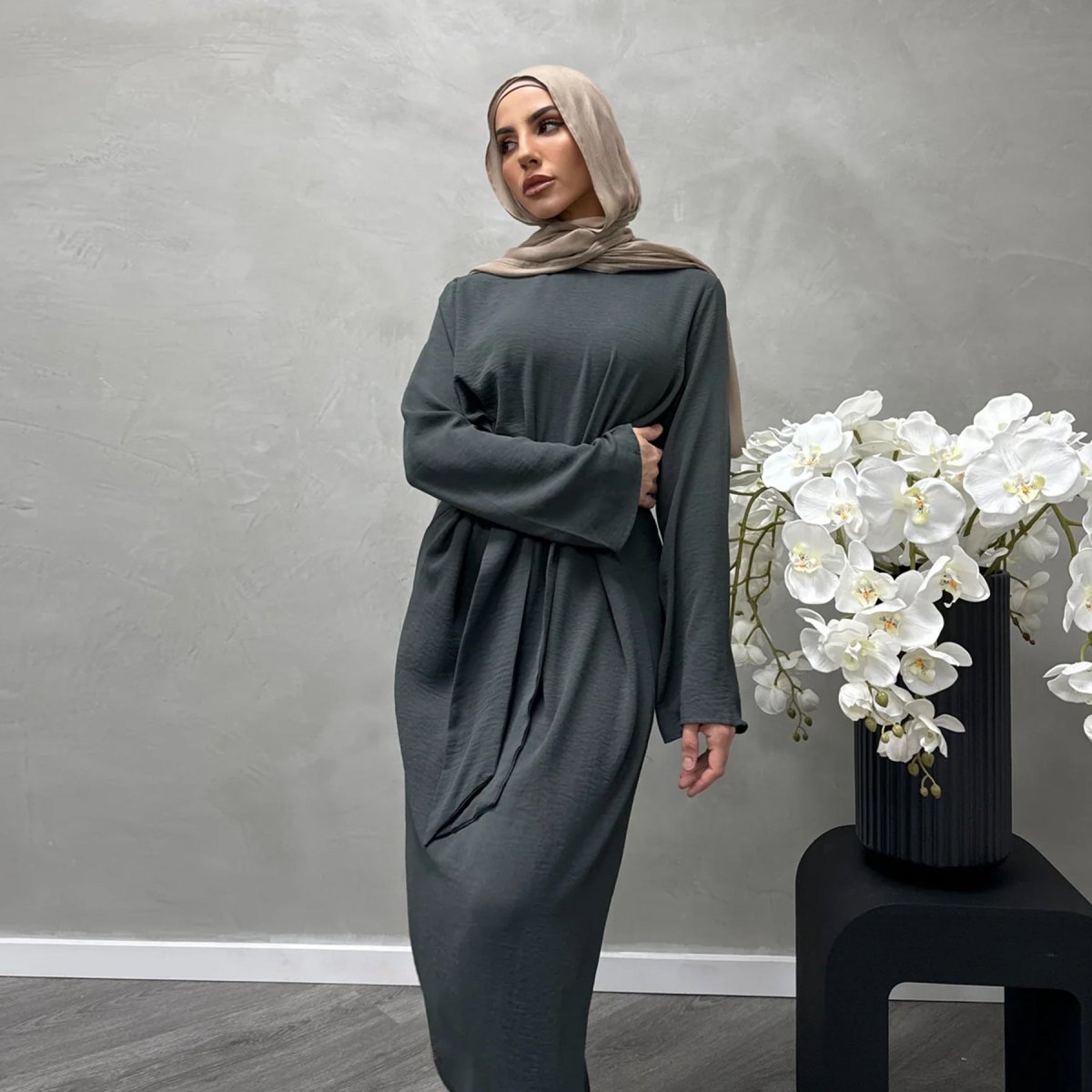 Elegant Lace - up Slim Fit Crepe Abaya (MA136) - Mariam's Collection