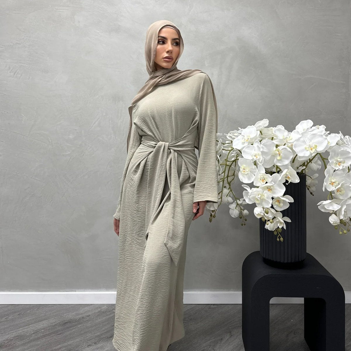 Elegant Lace - up Slim Fit Crepe Abaya (MA136) - Mariam's Collection