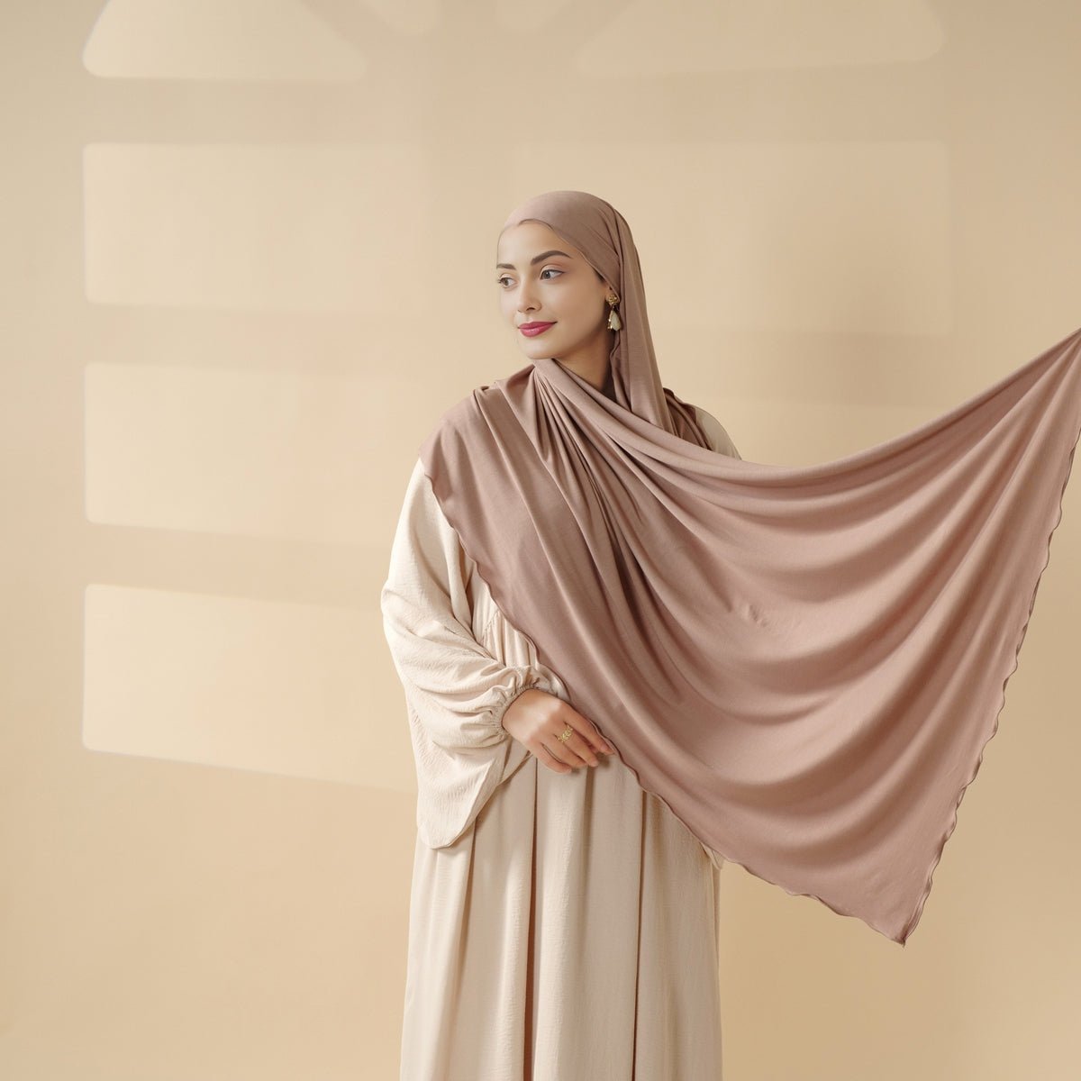 Elegant Modest Essentials Set – 3 - Piece Open Abaya, Premium Jersey Hijab & Illustrated Tote Bag - Mariam's Collection