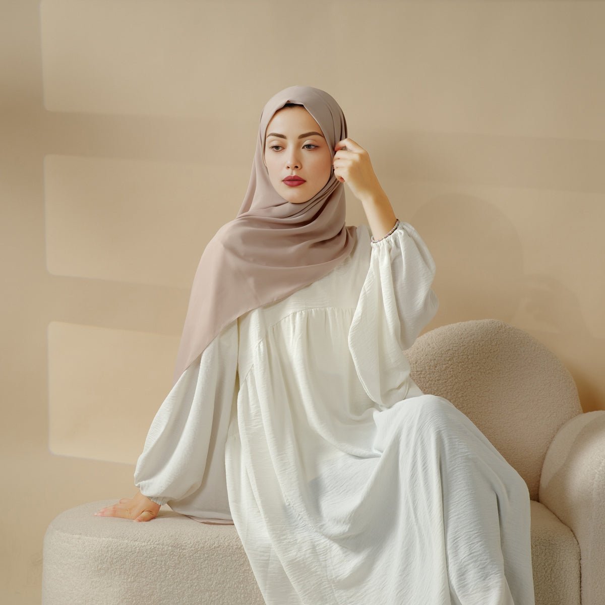 Elegant Occasion Set – Abaya, Hijab & Rhinestone Bag Bundle - Mariam's Collection