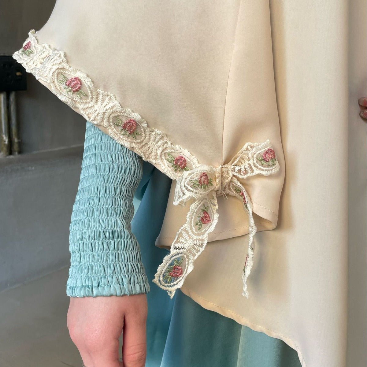 Embroidered Lace - Trimmed Prayer Khimar(MK030) - Mariam's Collection