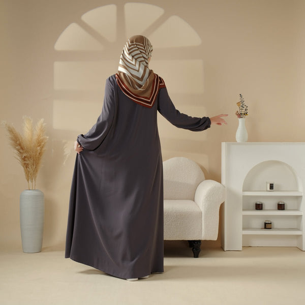Colour option four of the lightweight nida abaya