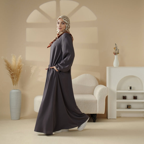 Colour option three of the versatile pockets abaya – front view
