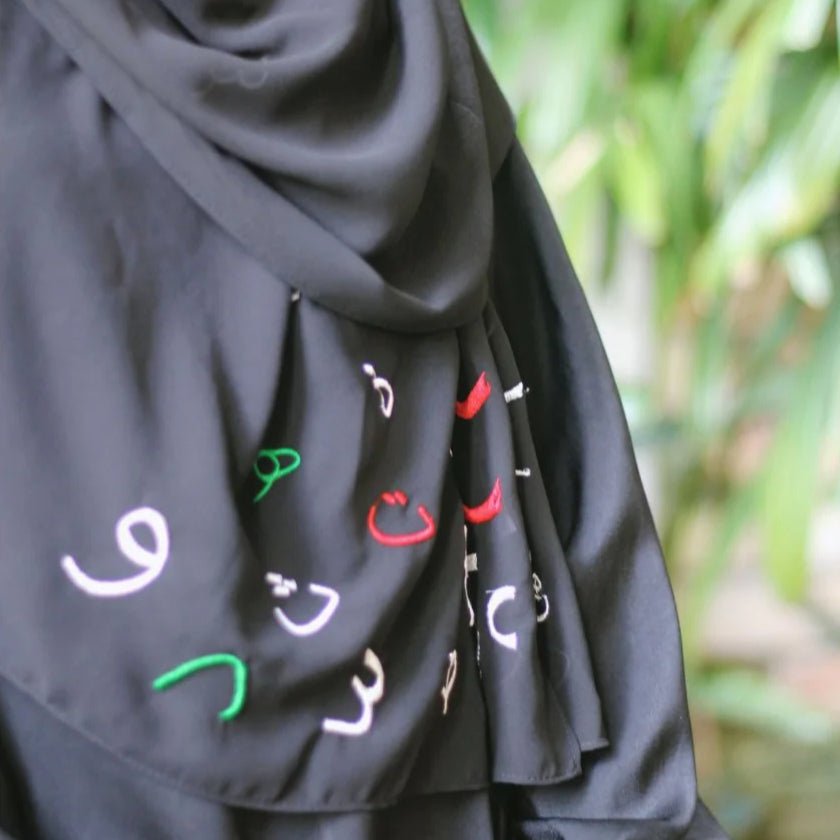 Free Palestine Chiffon Hijab – Cultural Statement Scarf with Arabic Letter Design（MH107） - Mariam's Collection