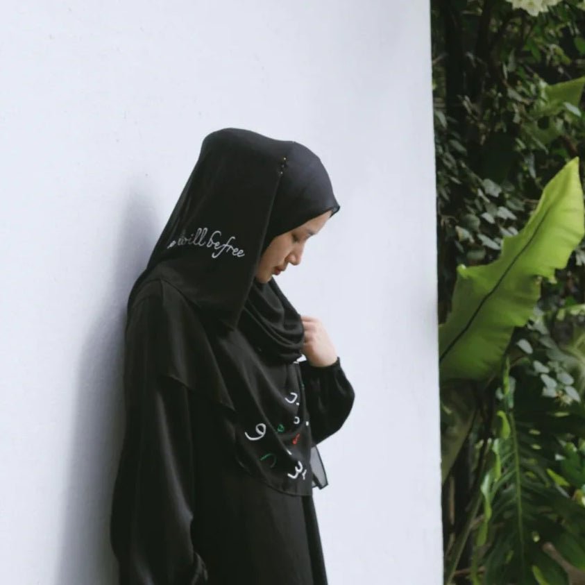Free Palestine Chiffon Hijab – Cultural Statement Scarf with Arabic Letter Design（MH107） - Mariam's Collection