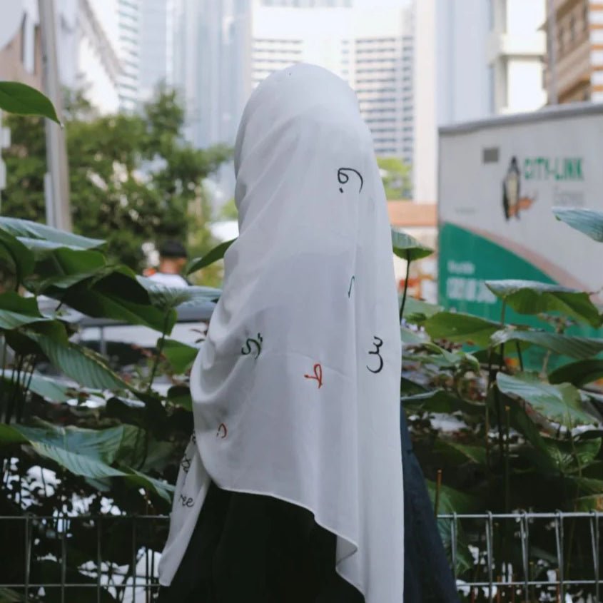 Free Palestine Chiffon Hijab – Cultural Statement Scarf with Arabic Letter Design（MH107） - Mariam's Collection