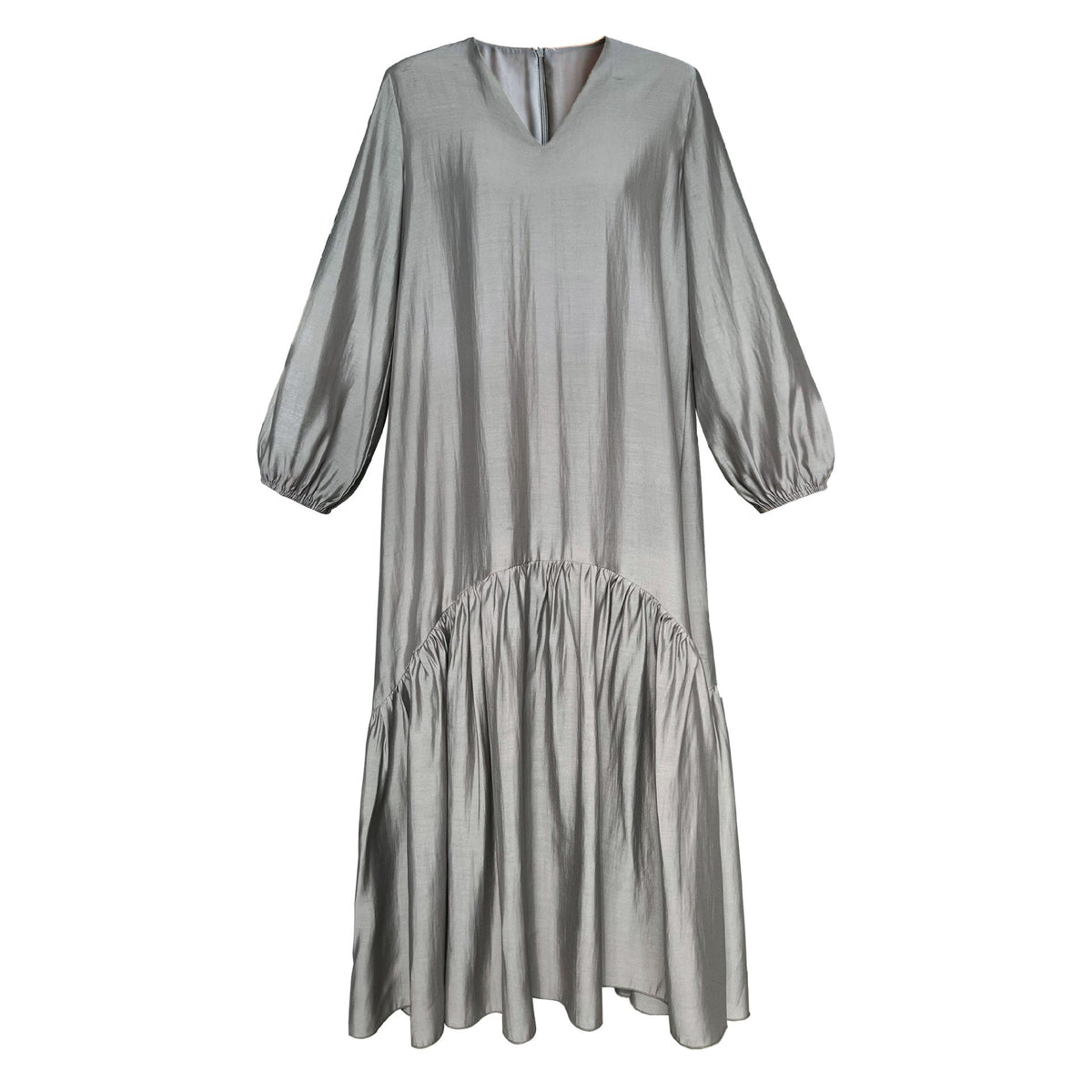 Flowing flared hem movement of the mermaid maxi dress