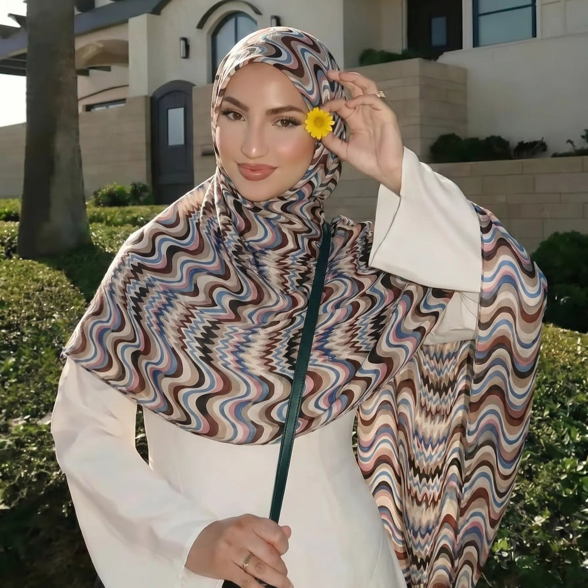 Gradient Wave Print Hijab(MH261) - Mariam's Collection