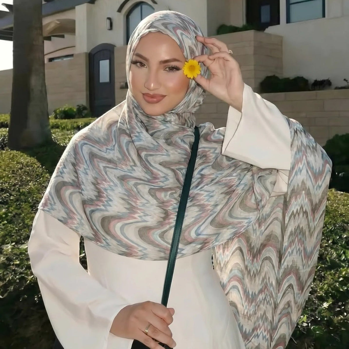 Gradient Wave Print Hijab(MH261) - Mariam's Collection