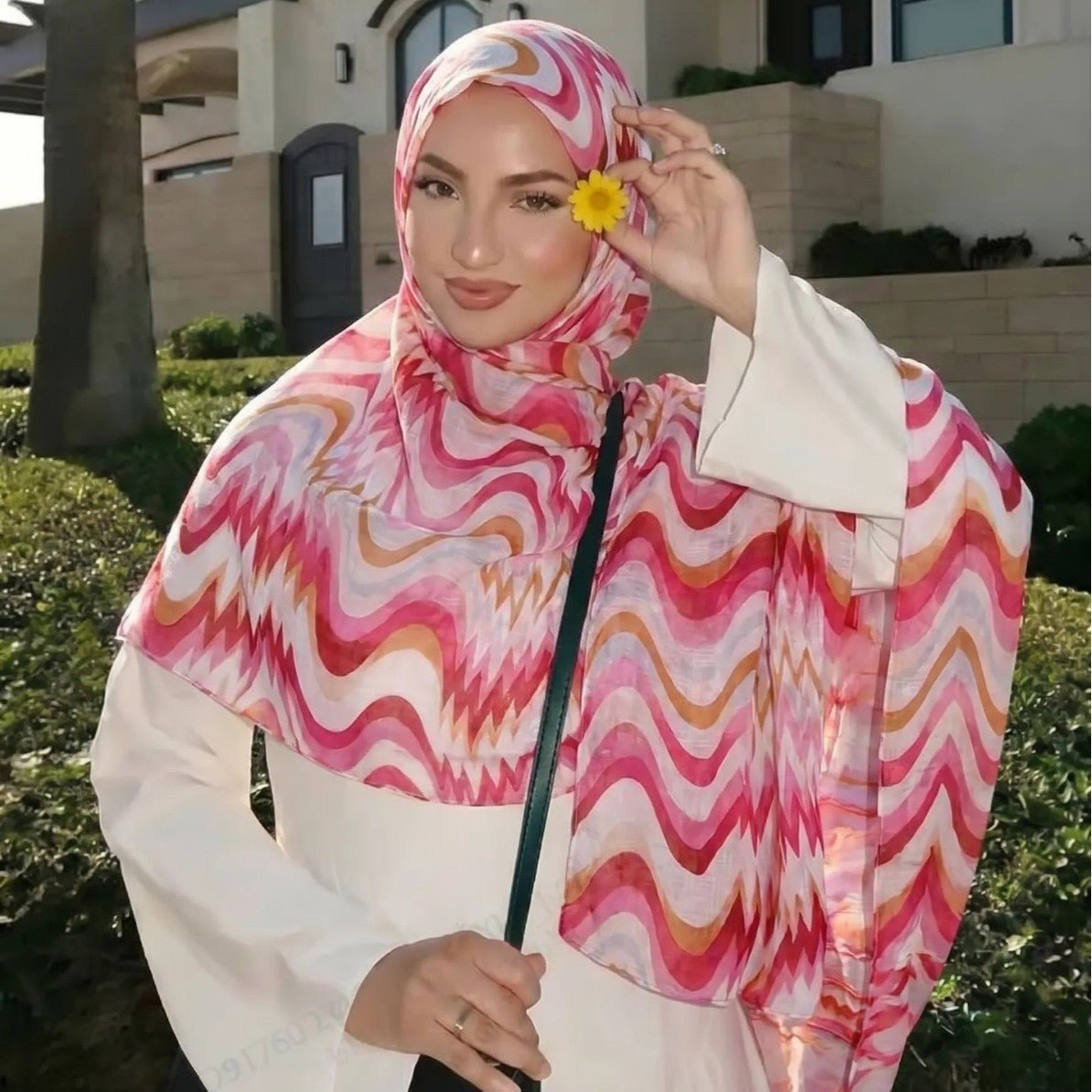 Gradient Wave Print Hijab(MH261) - Mariam's Collection