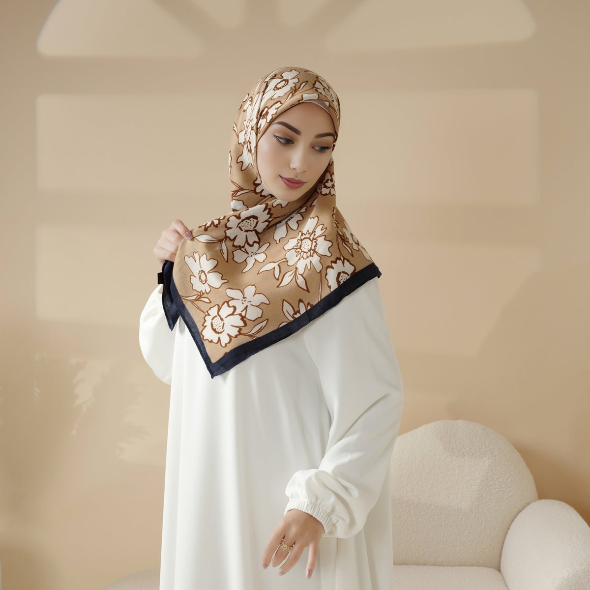 Imitation Cashmere Fashion Square Hijab (MH091) - Mariam's Collection