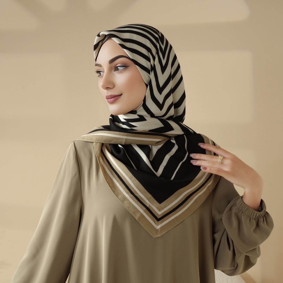 Imitation Cashmere Fashion Square Hijab (MH091) - Mariam's Collection