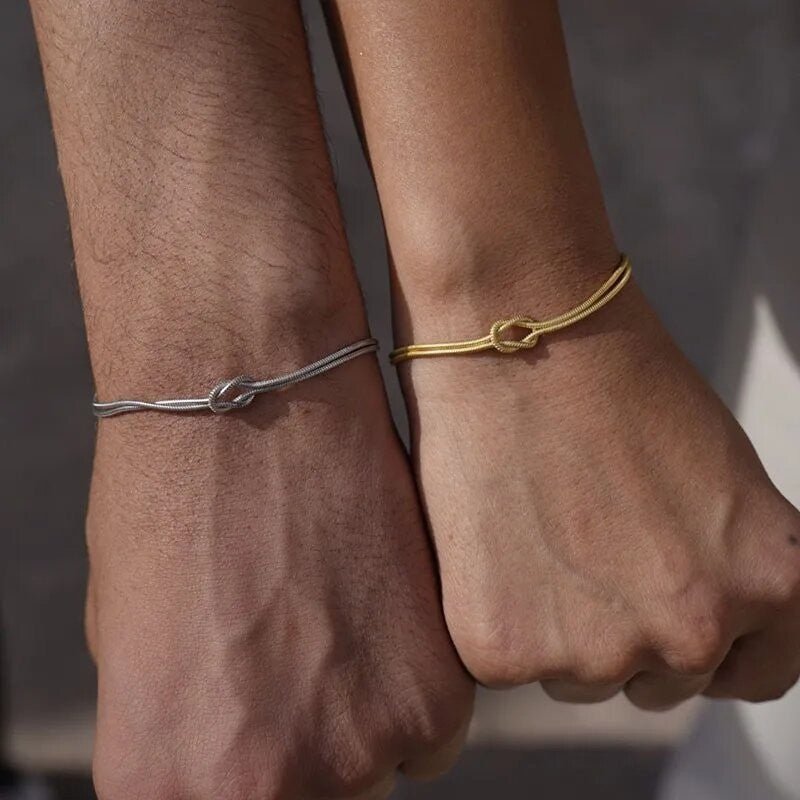 Knot Minimalist Statement Bracelet (MAC288) - Mariam's Collection