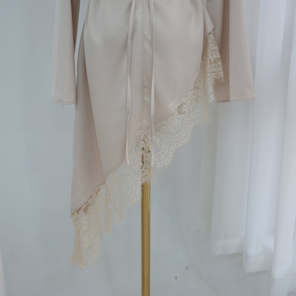 Lace Trim Contrast Panel Satin Top(MS408) - Mariam's Collection