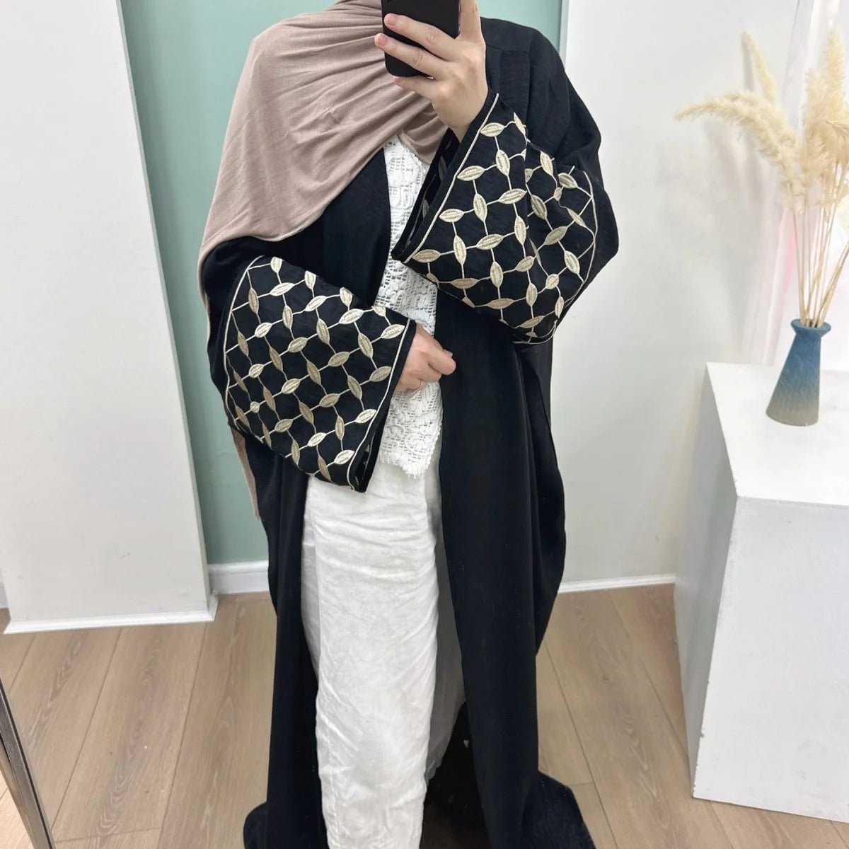 Luxury Muslim Embroidered Elegant Open Abaya Dress. (MOA160) - Mariam's Collection