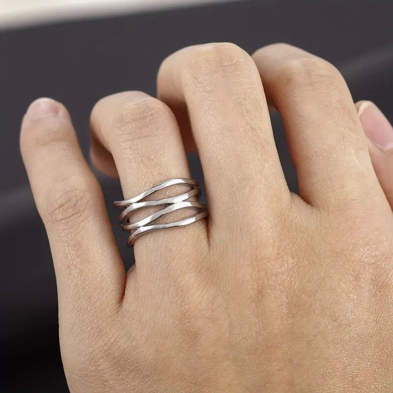 MAC166 Simple Geometric Lines Hollow Ring - Mariam's Collection