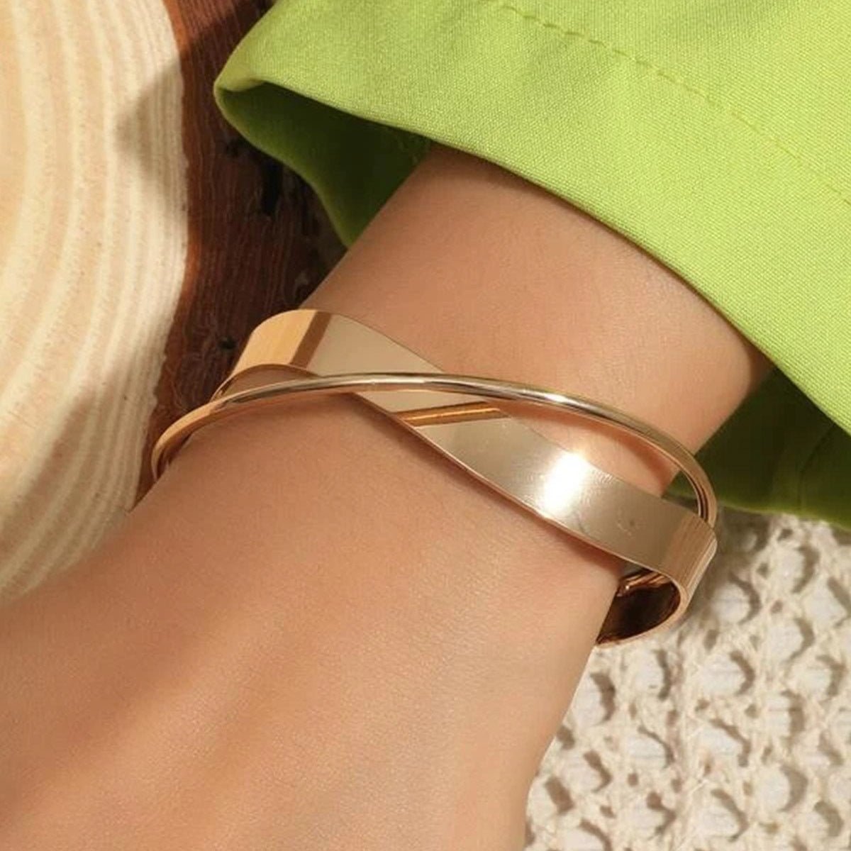 MAC202 Retro Simple Mixed Open Bracelet - Mariam's Collection