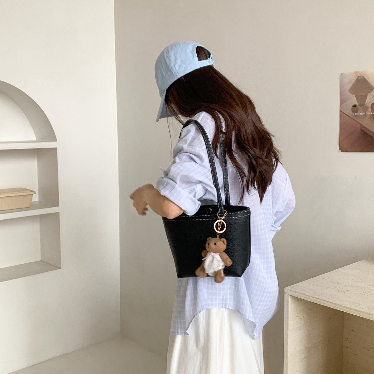 Minimalist Bucket Bag – Everyday Tote Bag for Women