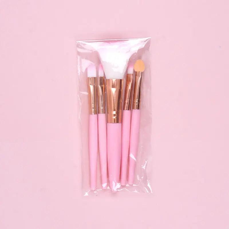 MMU022 mini eyeshadow brush - Mariam's Collection