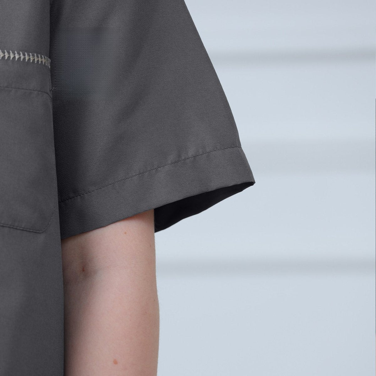 Muslim Boys Short Sleeve Embroidered Thobe with Pockets (MKB015) - Mariam's Collection