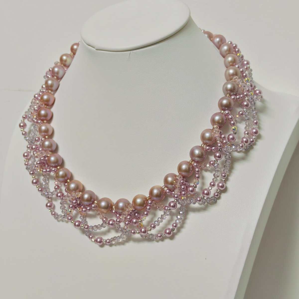 Pearlescent Artistry Handmade Pearl Beaded Necklace (MAC347) - Mariam's Collection