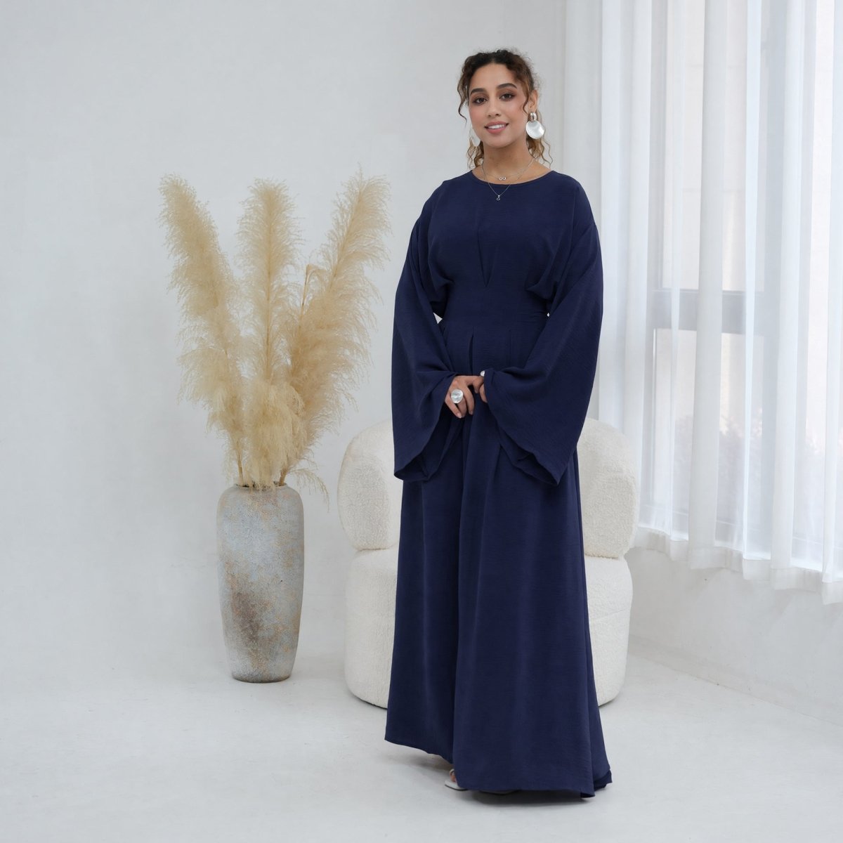 Colour variation of crinkle crepe batwing sleeve maxi dress