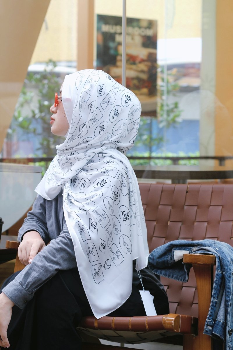 Versatile Minimalist Printed Hijab (MH090) - Mariam's Collection