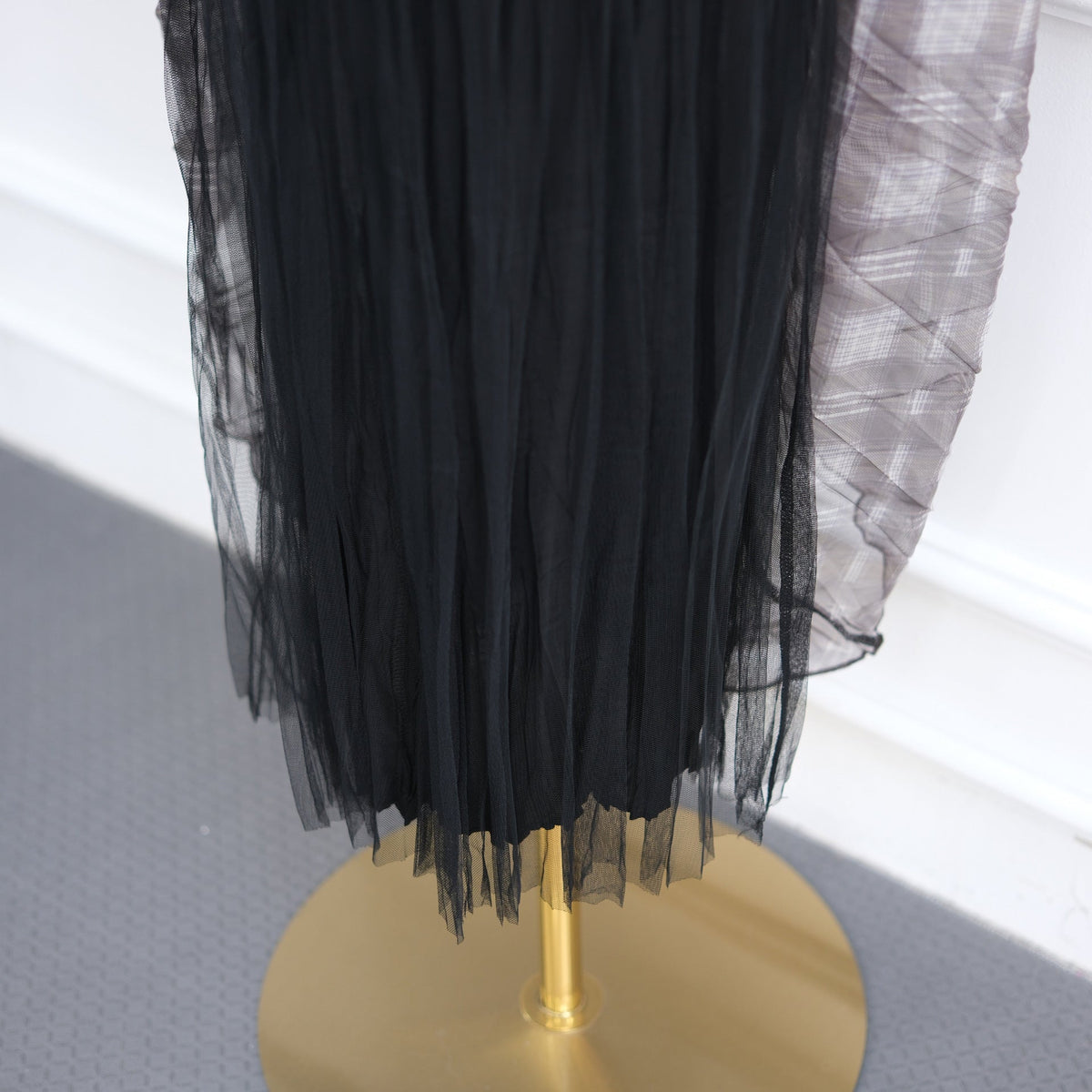 Vintage Plaid Mesh Pleated Maxi Skirt(MS597) - Mariam's Collection